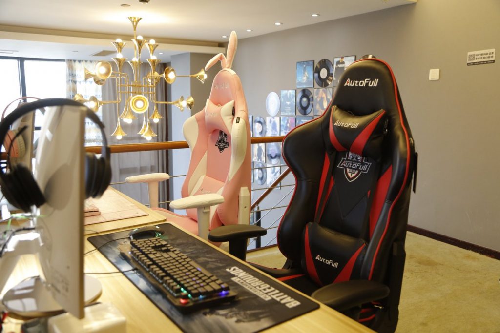 gifts for gamers gamer couple items gamer couple goals pc gaming room ideas gaming station ideas gaming desk gaming center ideas his and hers gaming room gaming chair c