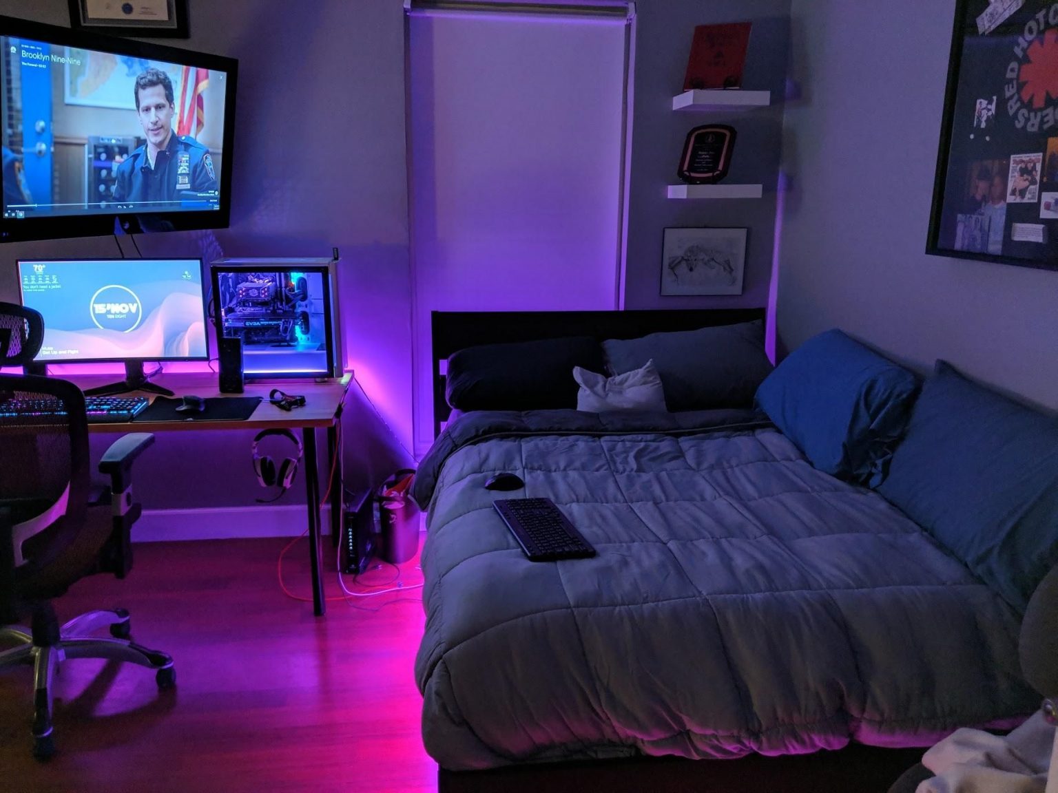 Small Gamer Bedroom Decor